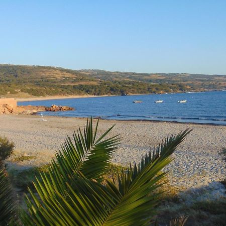 Fronte Mare Attico Indipendente Ed Esclusivo Con Terrazza Panoramica Appartement Isola Rossa Buitenkant foto