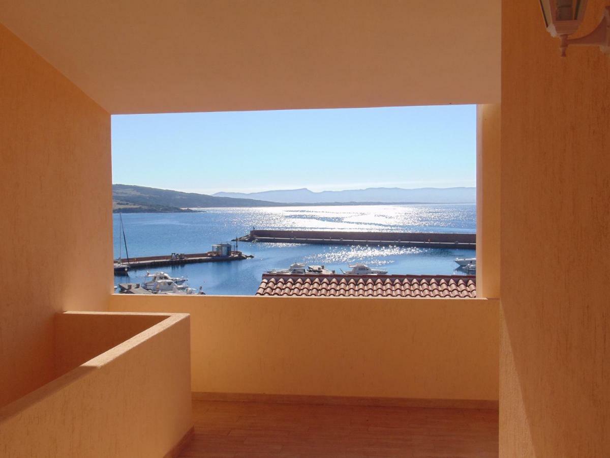 Fronte Mare Attico Indipendente Ed Esclusivo Con Terrazza Panoramica Appartement Isola Rossa Buitenkant foto